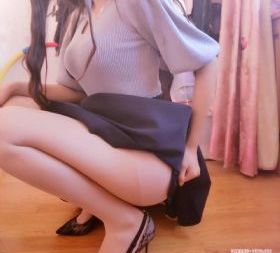 翁房中春意浓王易婉艳图片_DVD免费在线观看